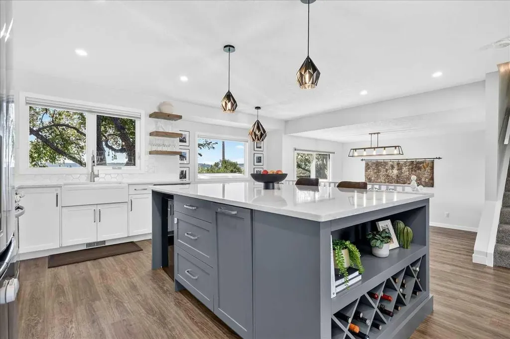 7327 Silver Springs Road NW Calgary AB T3B 3X1