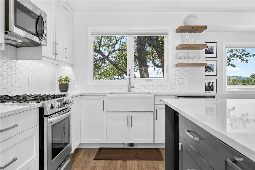 7327 Silver Springs Road NW Calgary AB T3B 3X1
