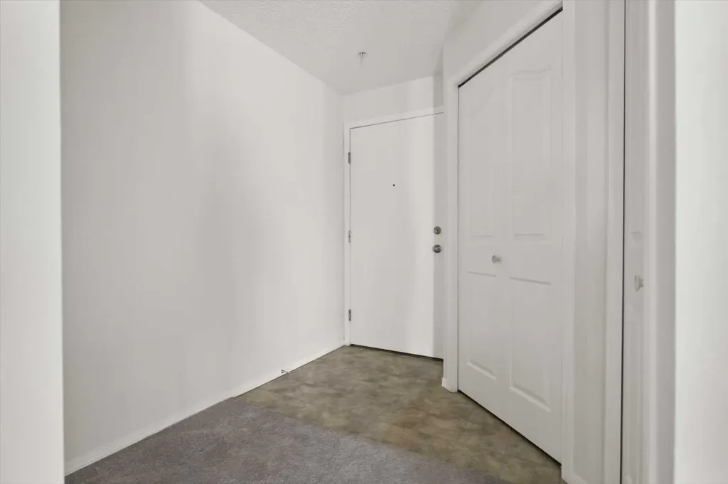 5500 Somervale Court SW Calgary AB T2Y4M1