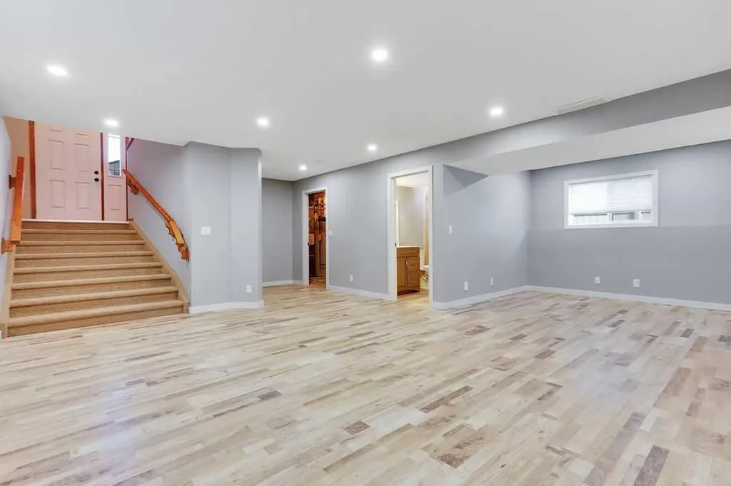 9 Thomas Place Red Deer AB T4E 1A3