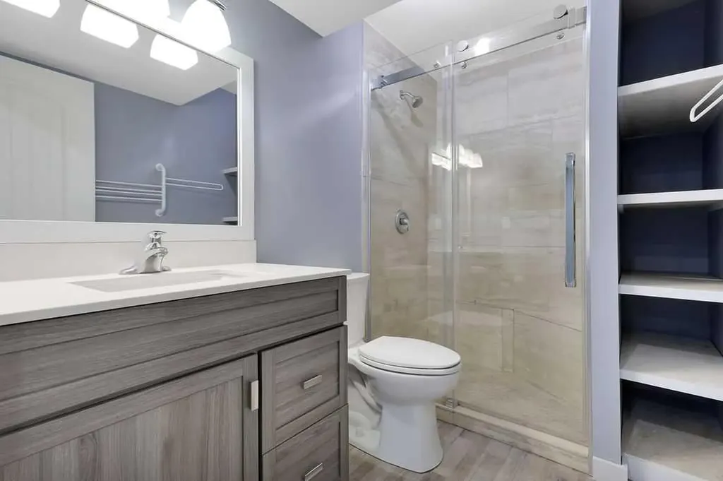 9 Thomas Place Red Deer AB T4E 1A3