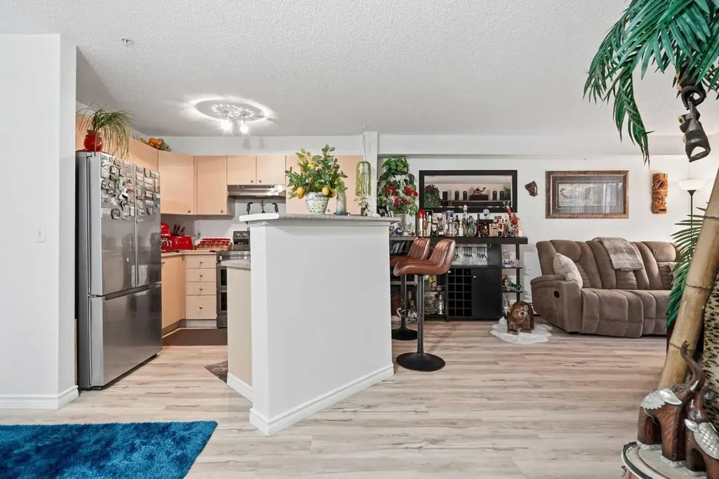 604 8 Street SW Airdrie AB T4B 2W4