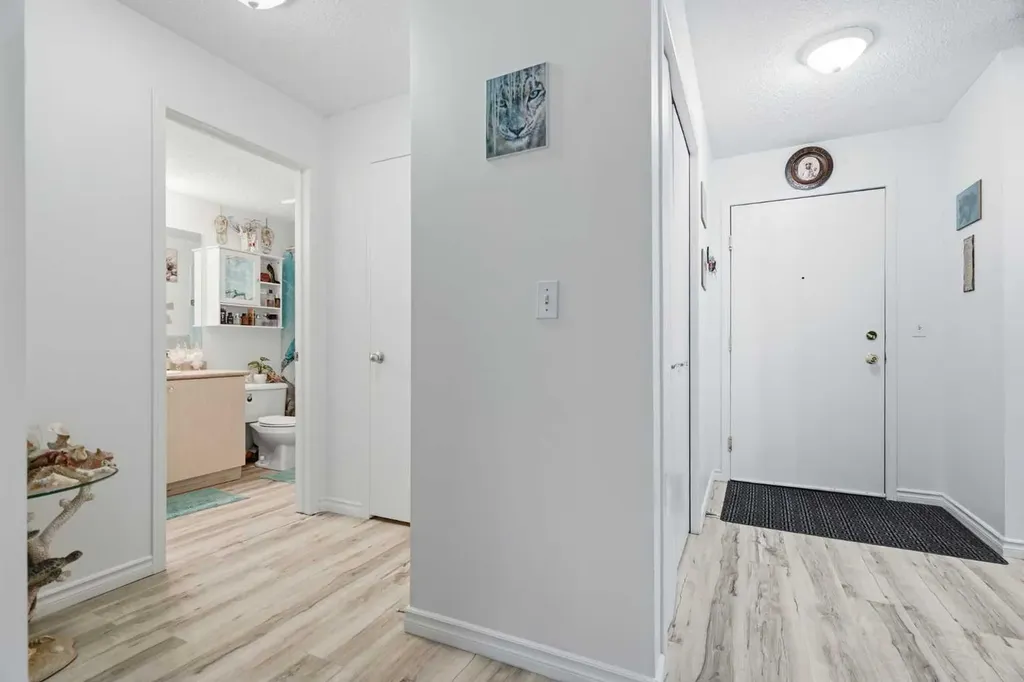604 8 Street SW Airdrie AB T4B 2W4