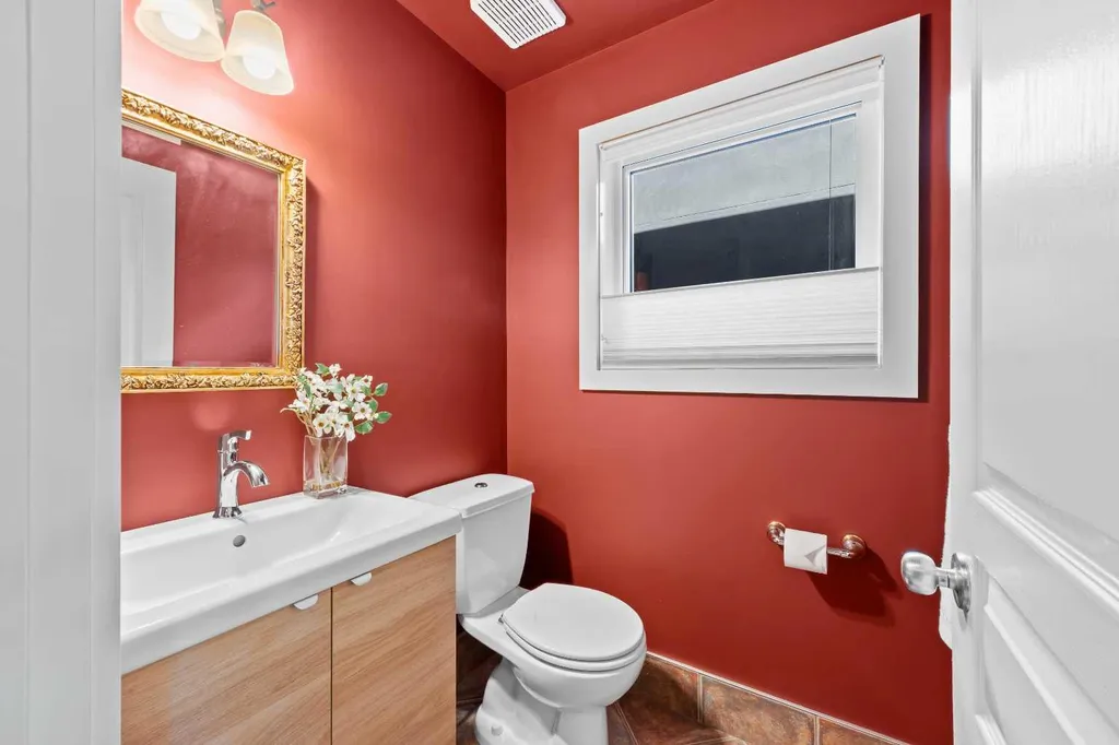 415 28 Avenue NW Calgary AB T2M 2K7