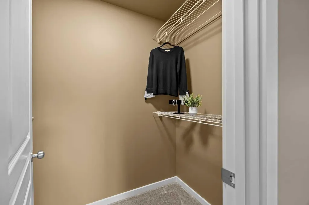 415 28 Avenue NW Calgary AB T2M 2K7