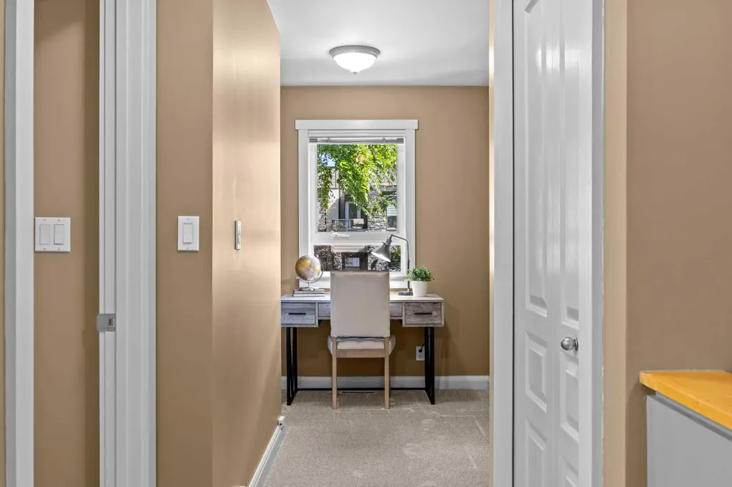 415 28 Avenue NW Calgary AB T2M 2K7