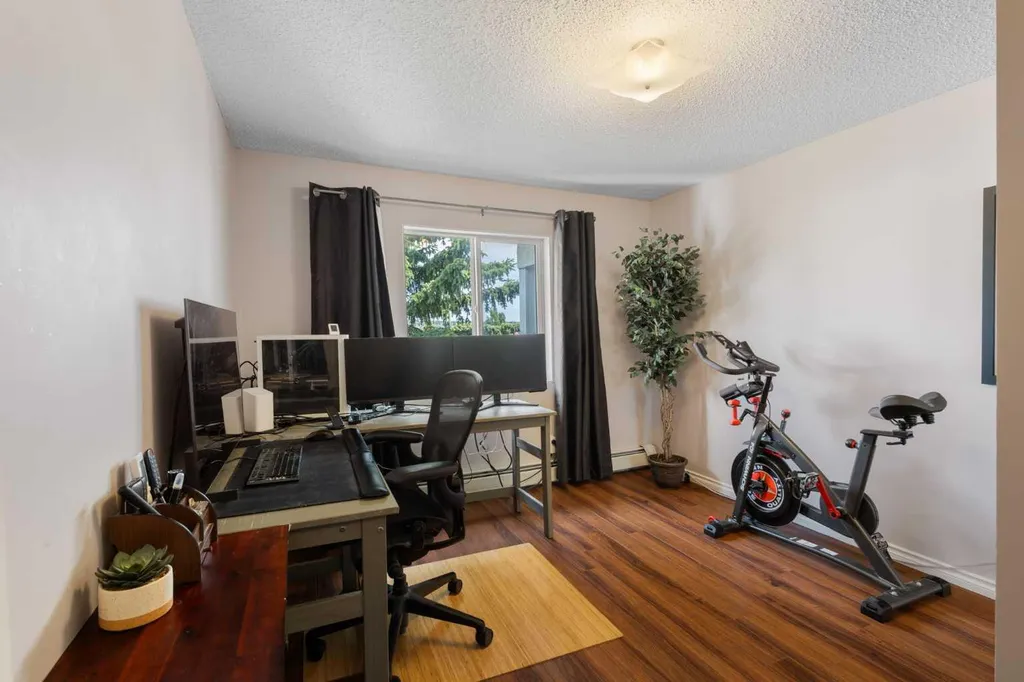 33 Arbour Grove Close NW Calgary AB T3G 4K2