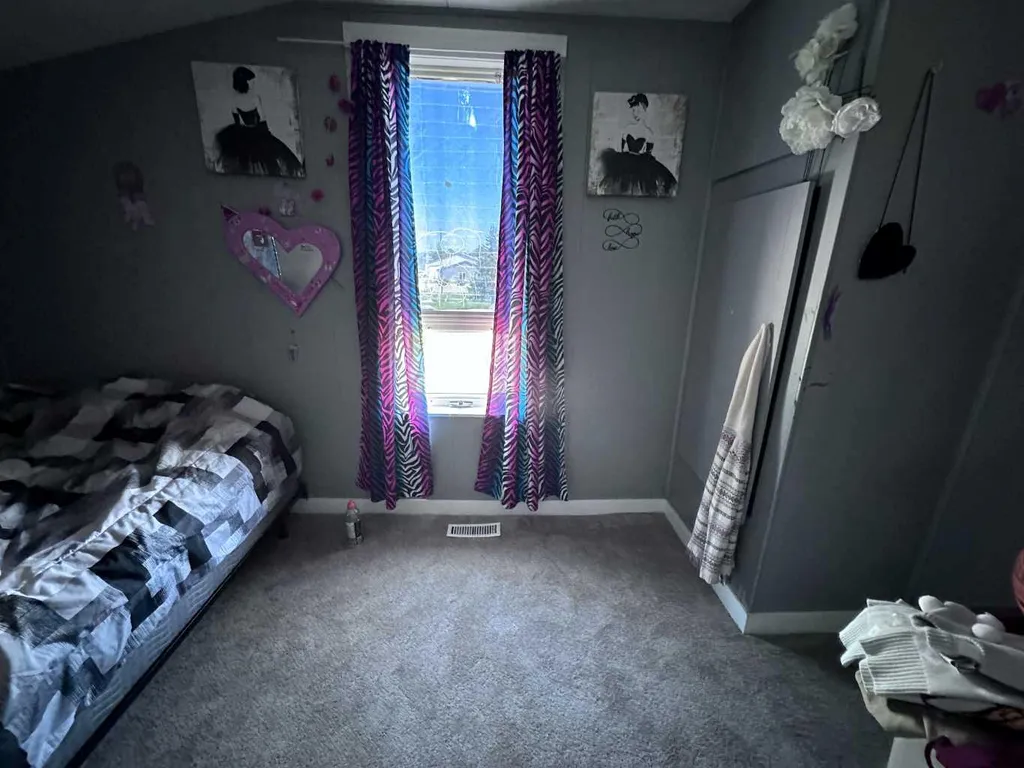 61 2 Avenue E Cardston AB T0K0K0