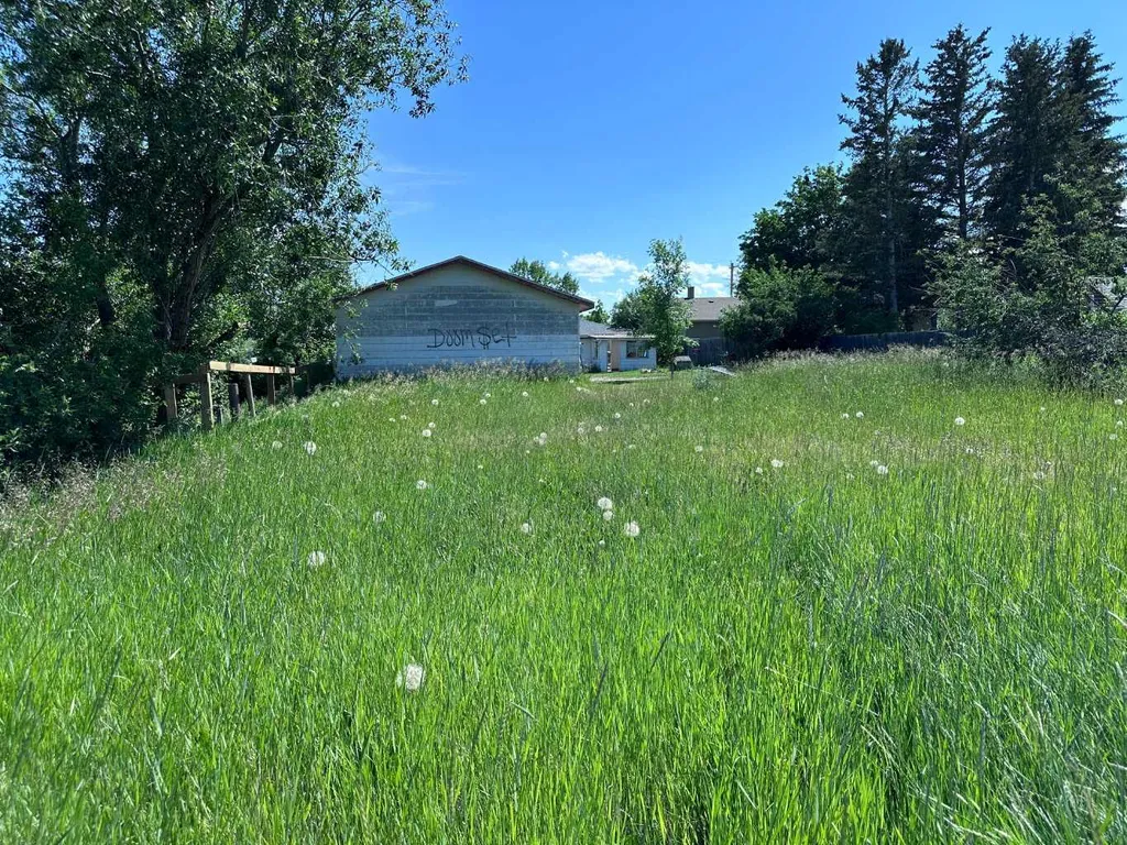 61 2 Avenue E Cardston AB T0K0K0