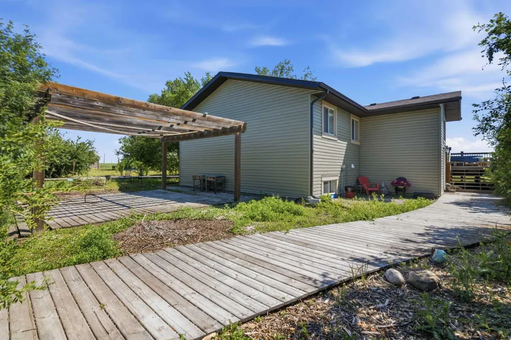 482103 160 Street E Rural Foothills County AB T1V 1N3