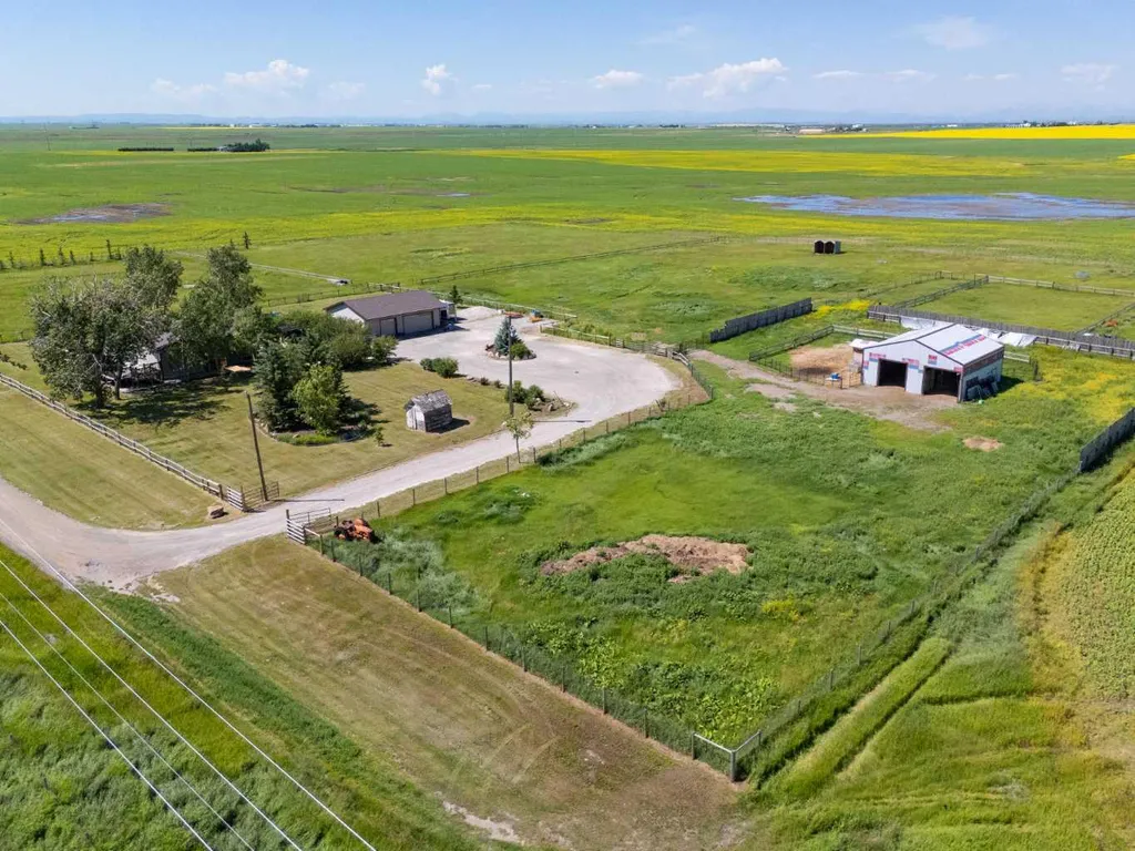 482103 160 Street E Rural Foothills County AB T1V 1N3