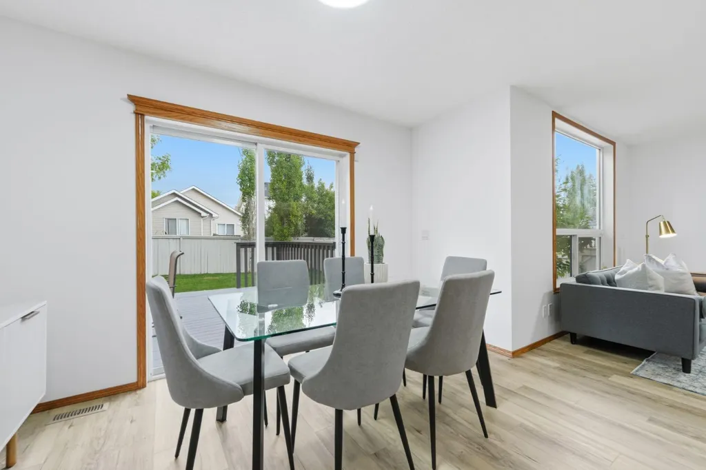 2020 Bridlemeadows Manor SW Calgary AB T2Y 4R9