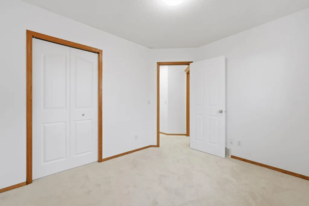 2020 Bridlemeadows Manor SW Calgary AB T2Y 4R9