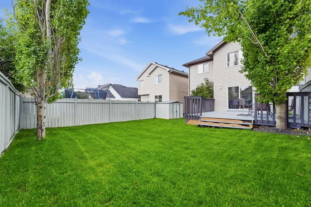 2020 Bridlemeadows Manor SW Calgary AB T2Y 4R9