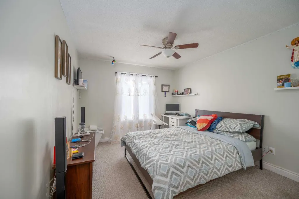 7627 24a Street SE Calgary AB T2C 0Z8