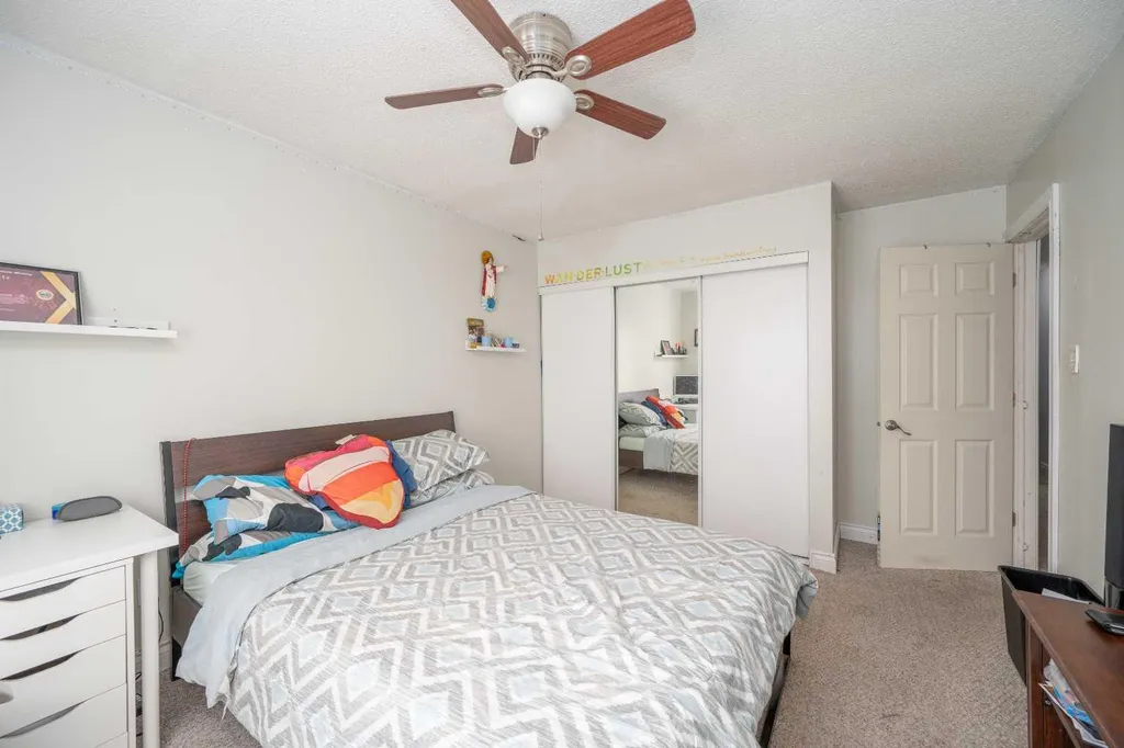 7627 24a Street SE Calgary AB T2C 0Z8