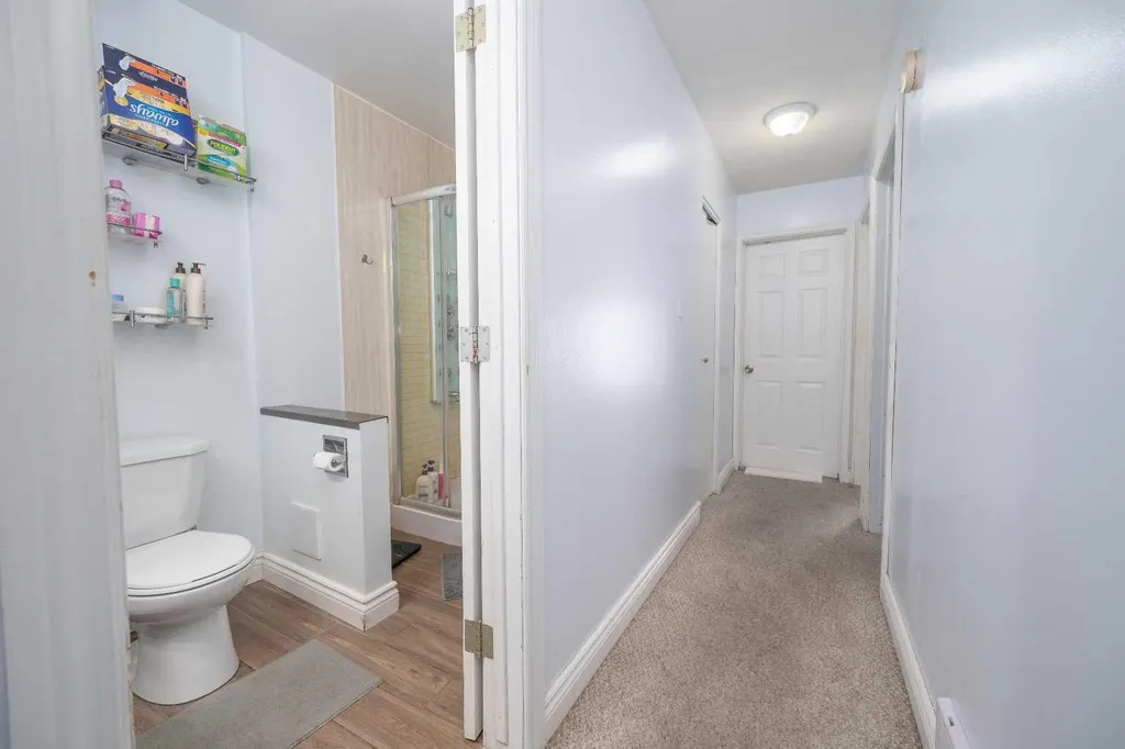 7627 24a Street SE Calgary AB T2C 0Z8