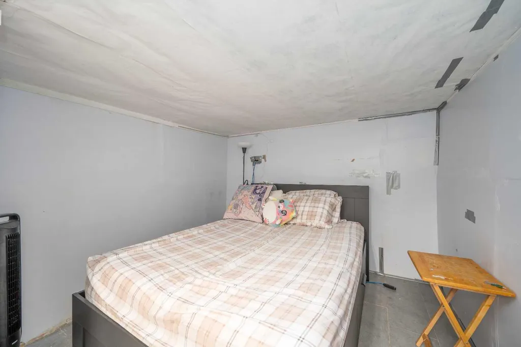 7627 24a Street SE Calgary AB T2C 0Z8
