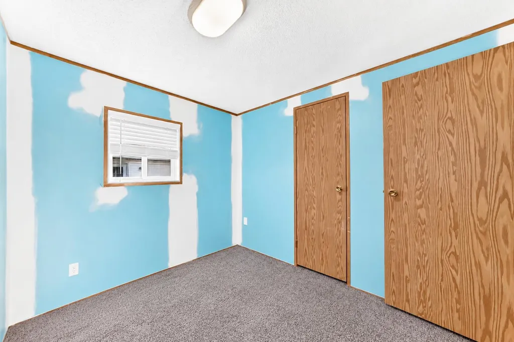 6724 17 Avenue SE Calgary AB T2A0W5