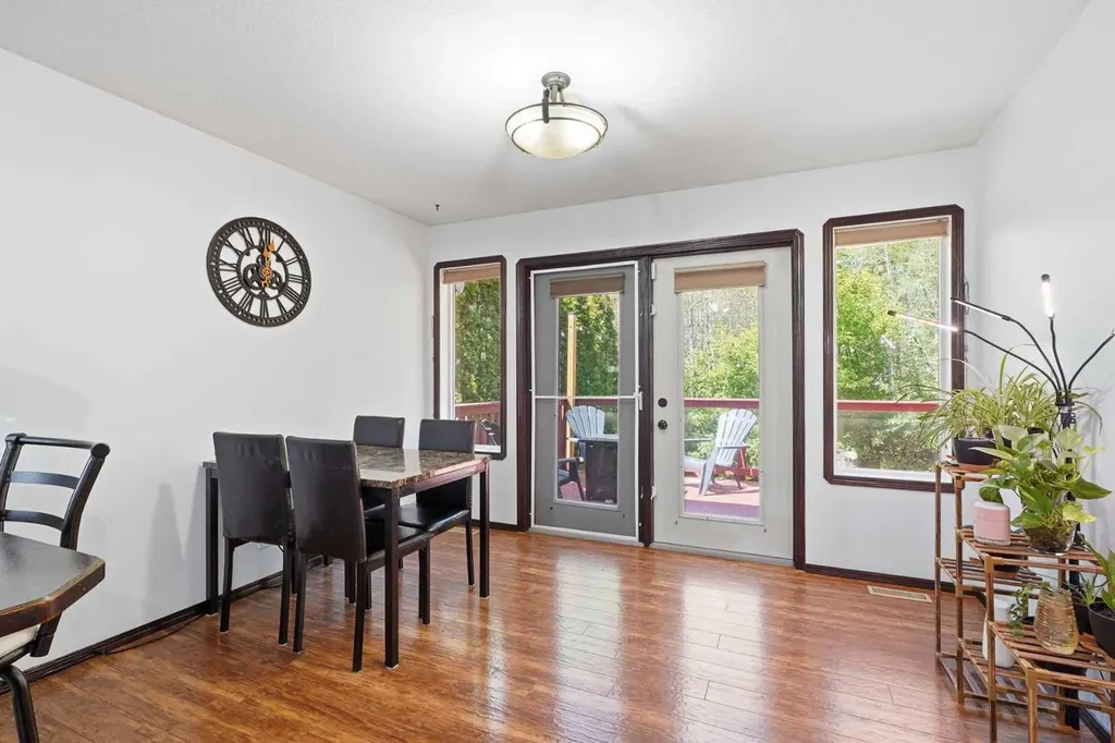 219 Lampard Crescent Red Deer AB T4R 2W5