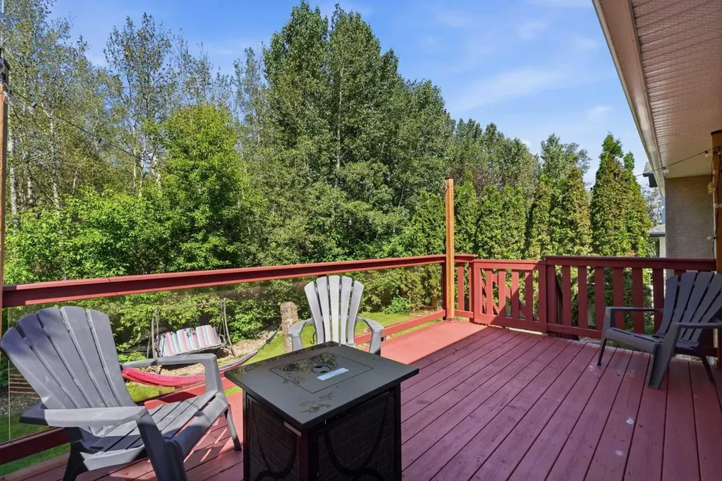 219 Lampard Crescent Red Deer AB T4R 2W5