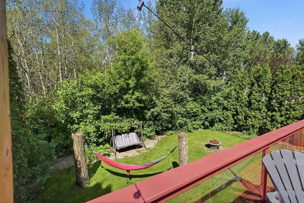 219 Lampard Crescent Red Deer AB T4R 2W5