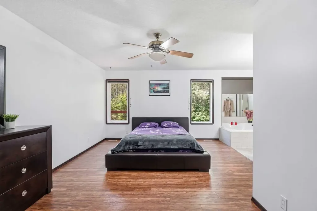 219 Lampard Crescent Red Deer AB T4R 2W5