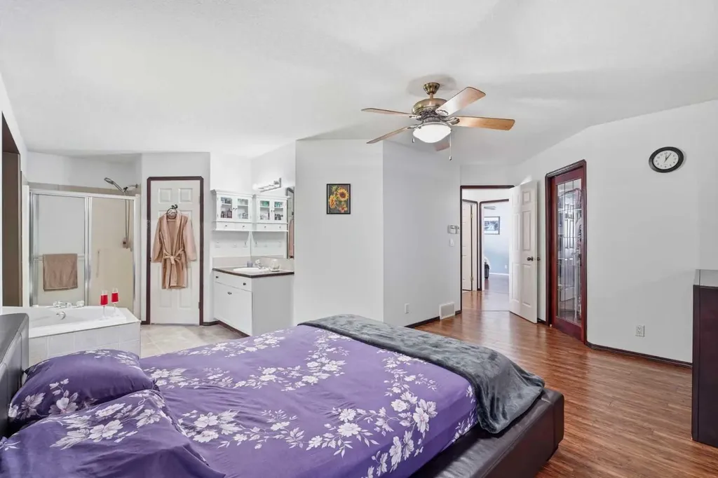 219 Lampard Crescent Red Deer AB T4R 2W5