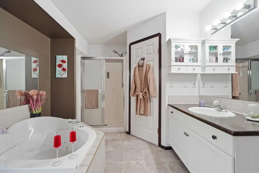 219 Lampard Crescent Red Deer AB T4R 2W5