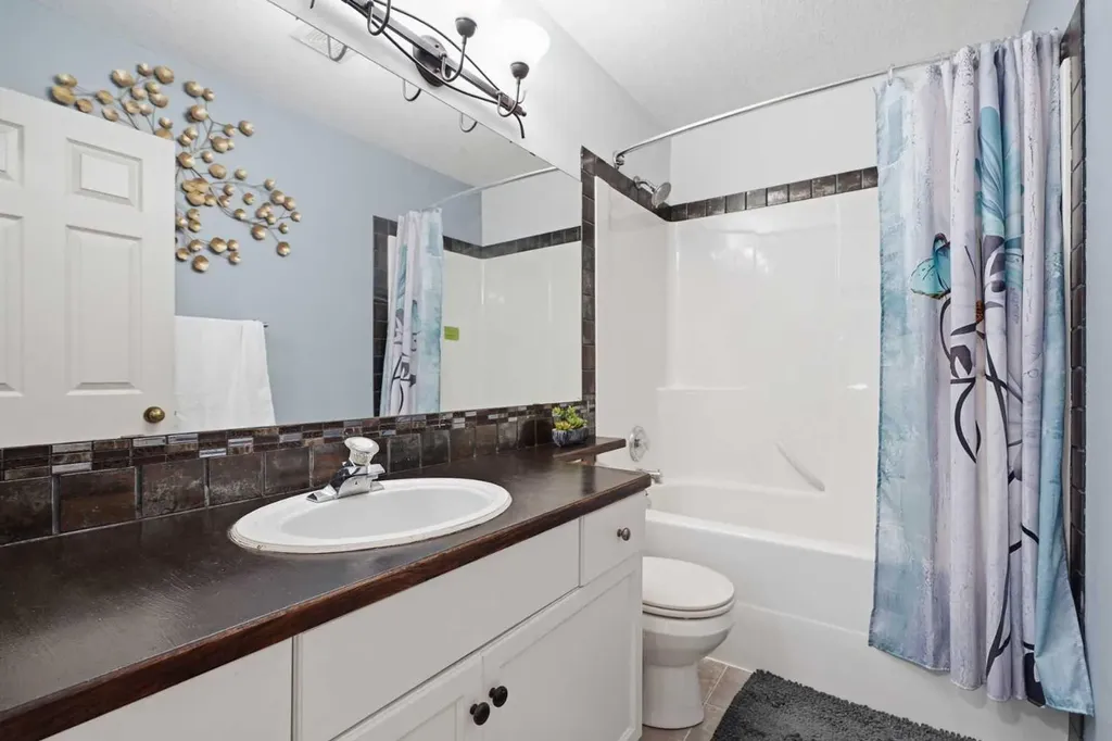 219 Lampard Crescent Red Deer AB T4R 2W5