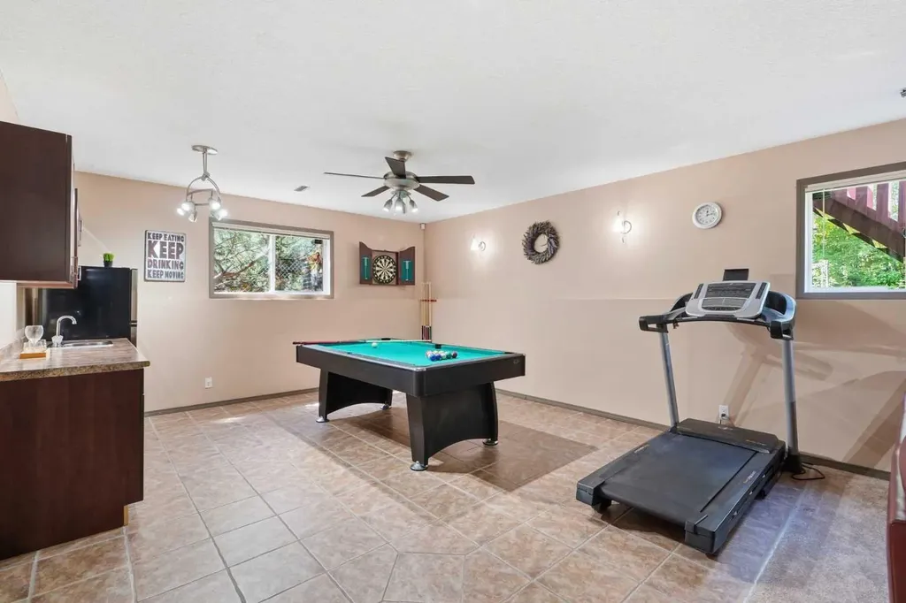 219 Lampard Crescent Red Deer AB T4R 2W5