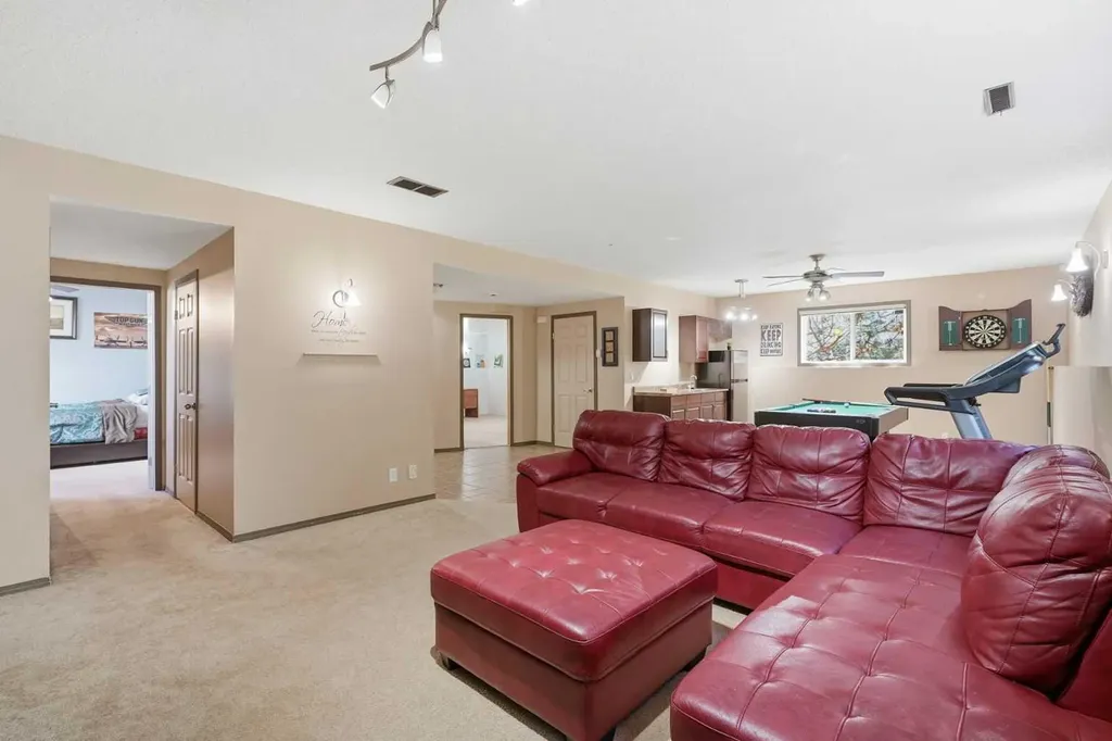 219 Lampard Crescent Red Deer AB T4R 2W5