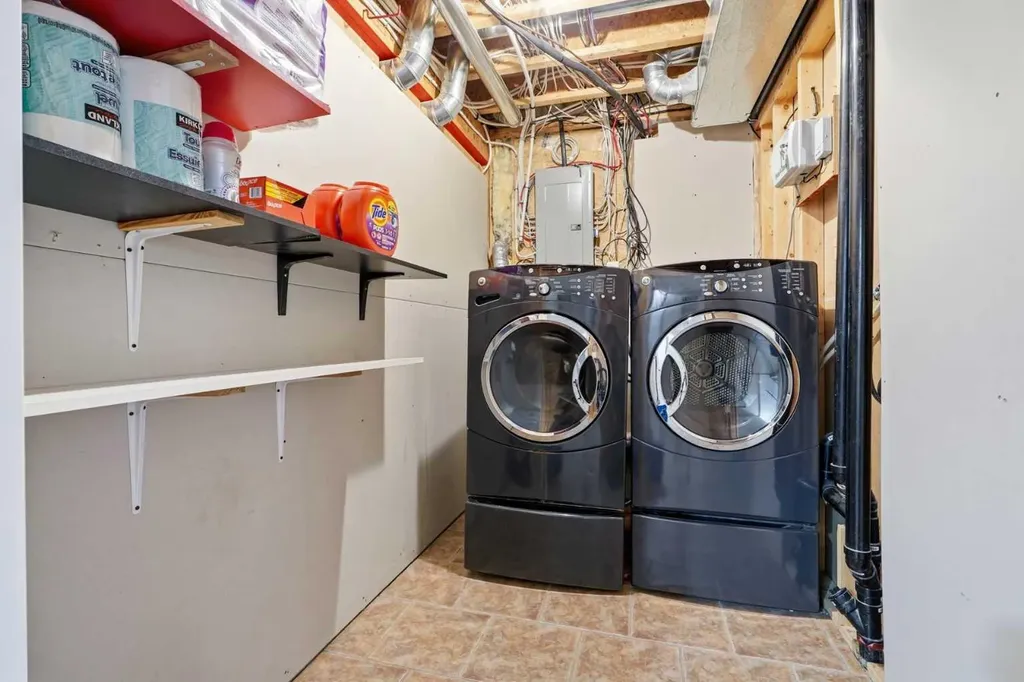 219 Lampard Crescent Red Deer AB T4R 2W5