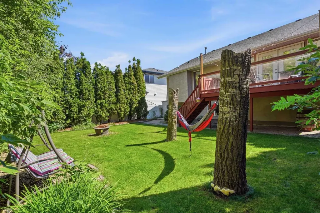 219 Lampard Crescent Red Deer AB T4R 2W5