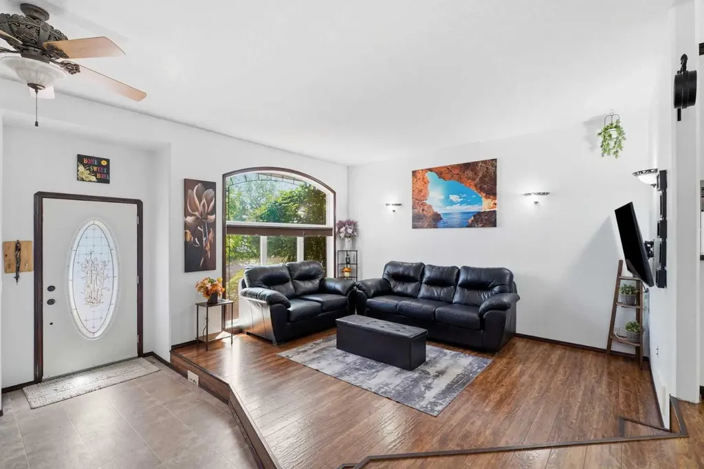219 Lampard Crescent Red Deer AB T4R 2W5
