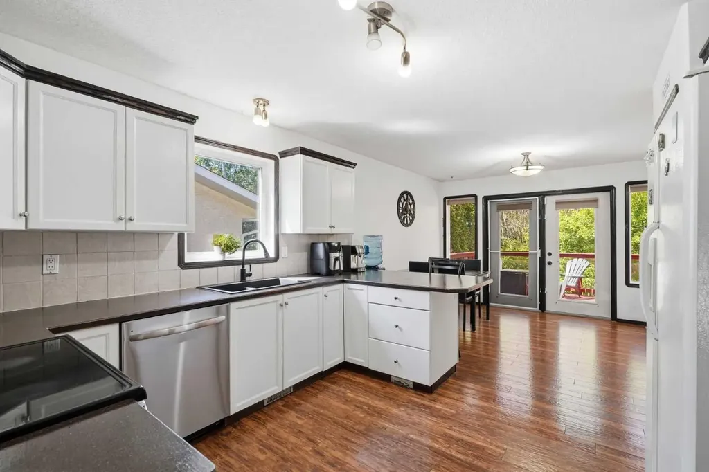 219 Lampard Crescent Red Deer AB T4R 2W5