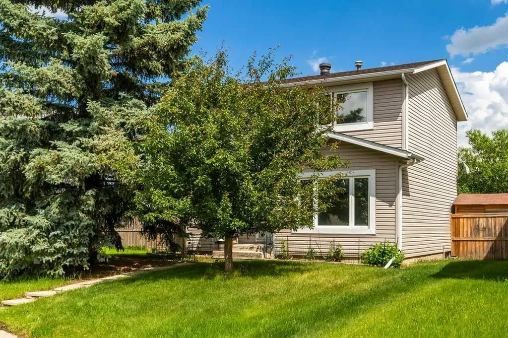 88 Faldale Close NE Calgary AB T3J 1V9