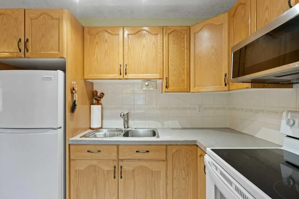 88 Faldale Close NE Calgary AB T3J 1V9