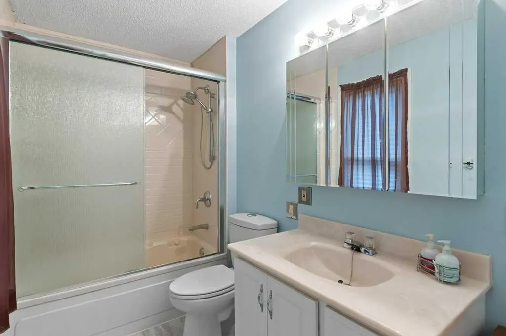 88 Faldale Close NE Calgary AB T3J 1V9