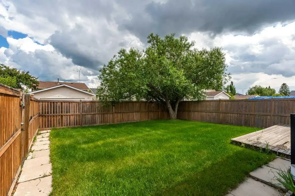 88 Faldale Close NE Calgary AB T3J 1V9