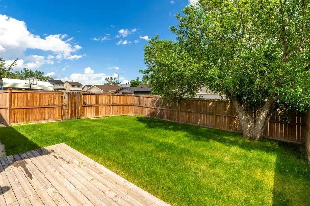 88 Faldale Close NE Calgary AB T3J 1V9