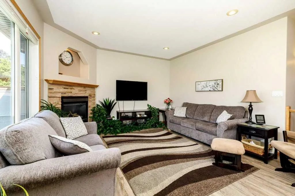 59 Langford Crescent Red Deer AB T4R 3E5