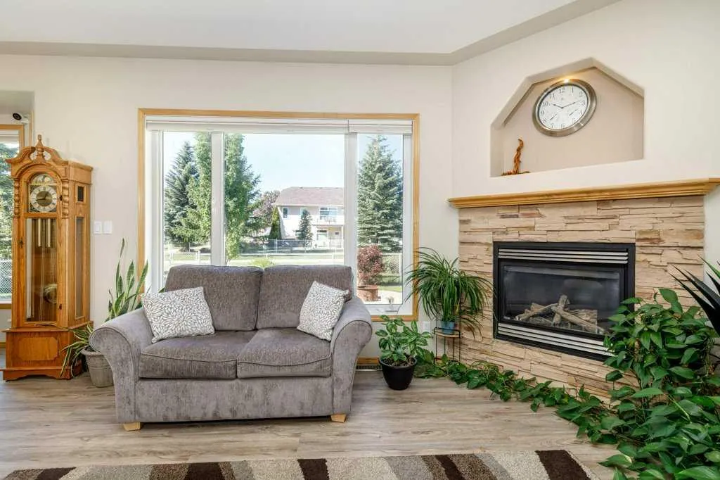 59 Langford Crescent Red Deer AB T4R 3E5