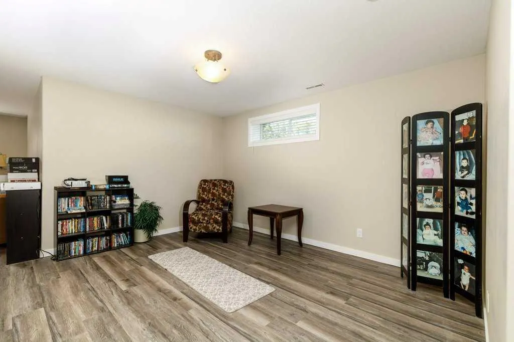 59 Langford Crescent Red Deer AB T4R 3E5