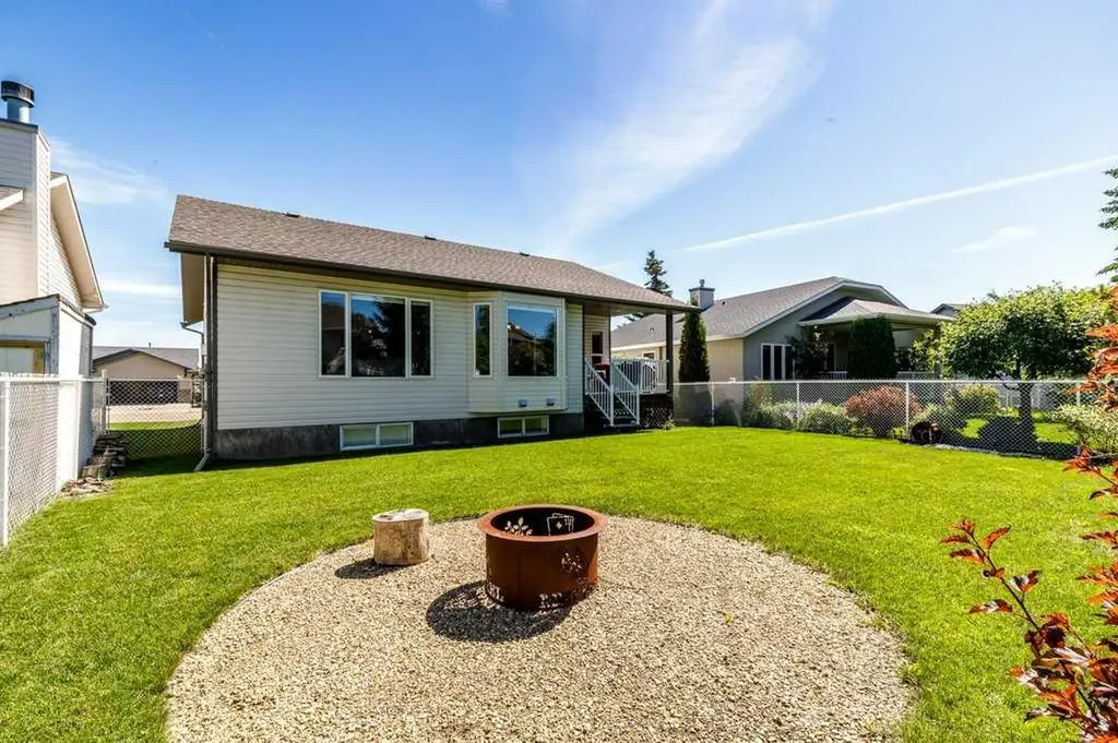 59 Langford Crescent Red Deer AB T4R 3E5
