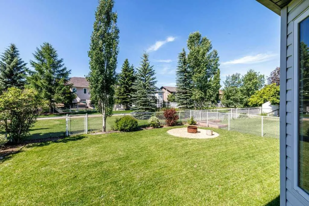 59 Langford Crescent Red Deer AB T4R 3E5