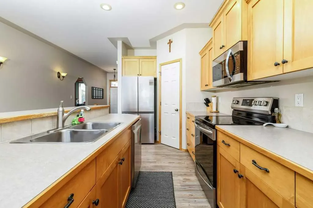 59 Langford Crescent Red Deer AB T4R 3E5