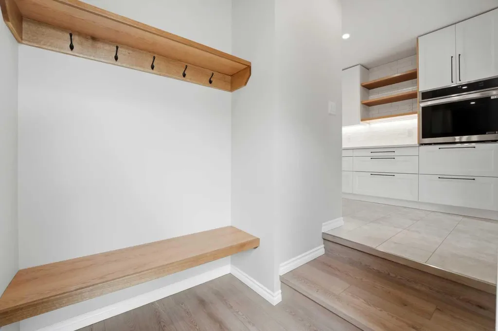 28 Macfarlane Avenue Red Deer AB T4N 5T1