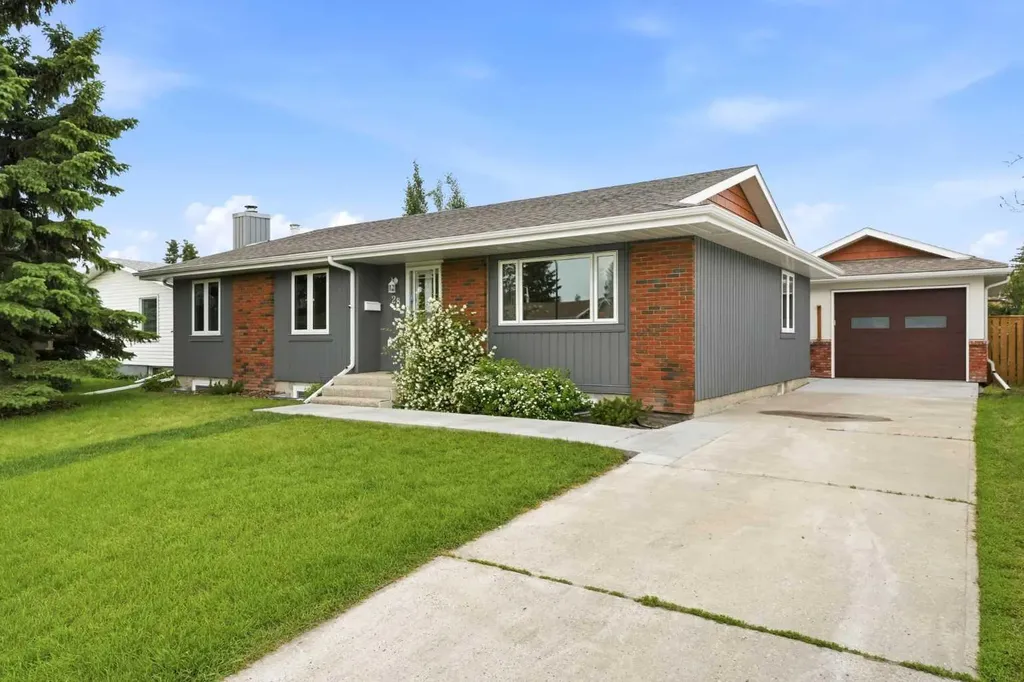 28 Macfarlane Avenue Red Deer AB T4N 5T1