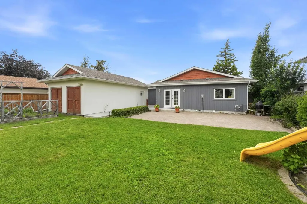 28 Macfarlane Avenue Red Deer AB T4N 5T1